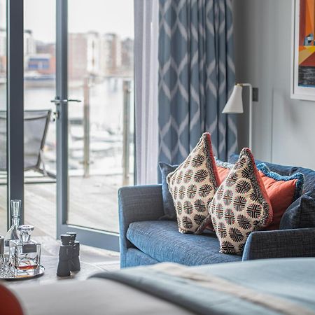 Harbour Hotel & Spa Southampton Eksteriør billede A guest room at the Hotel Commonwealth