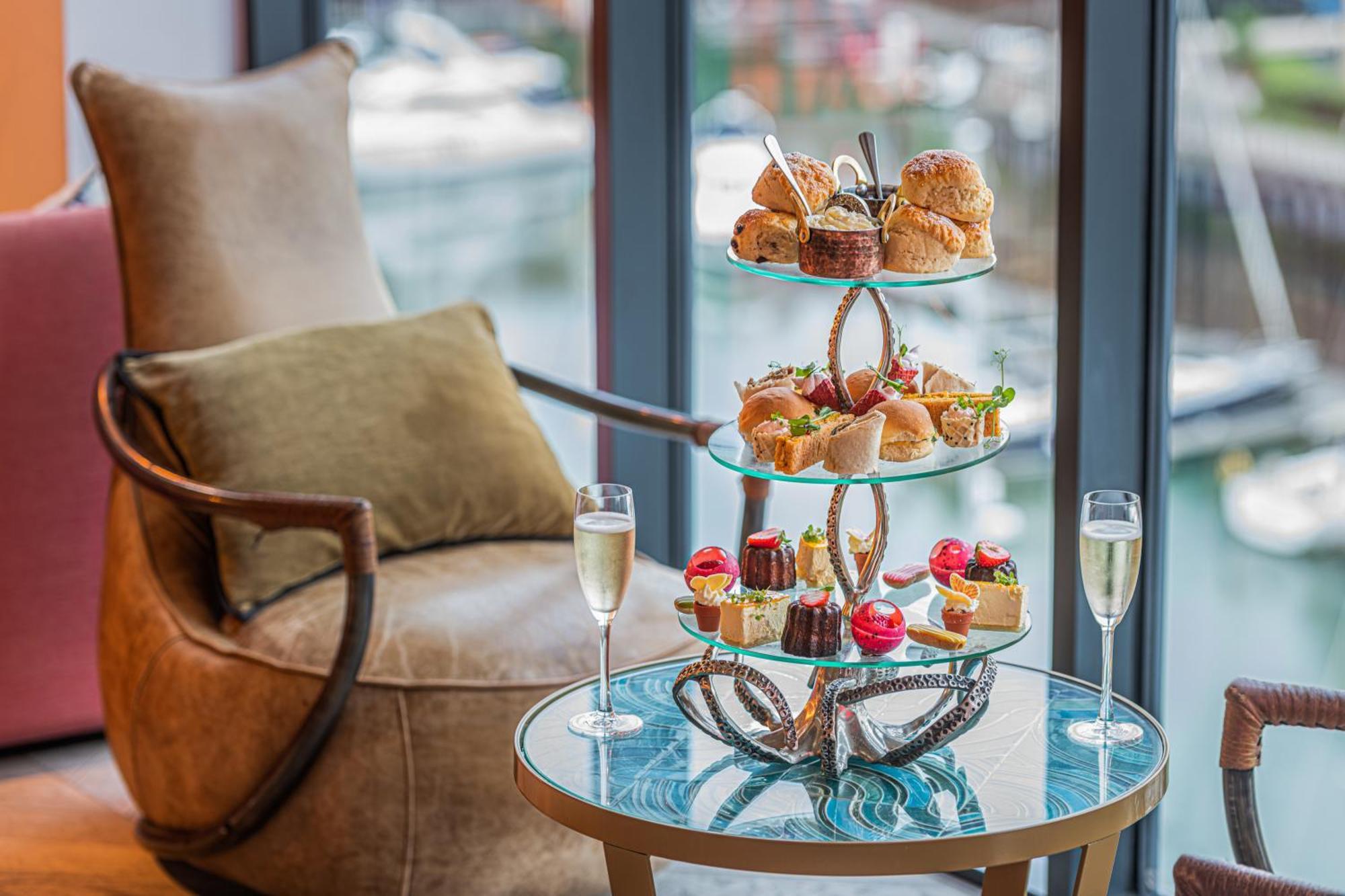 Harbour Hotel & Spa Southampton Eksteriør billede Afternoon tea at the InterContinental London The O2